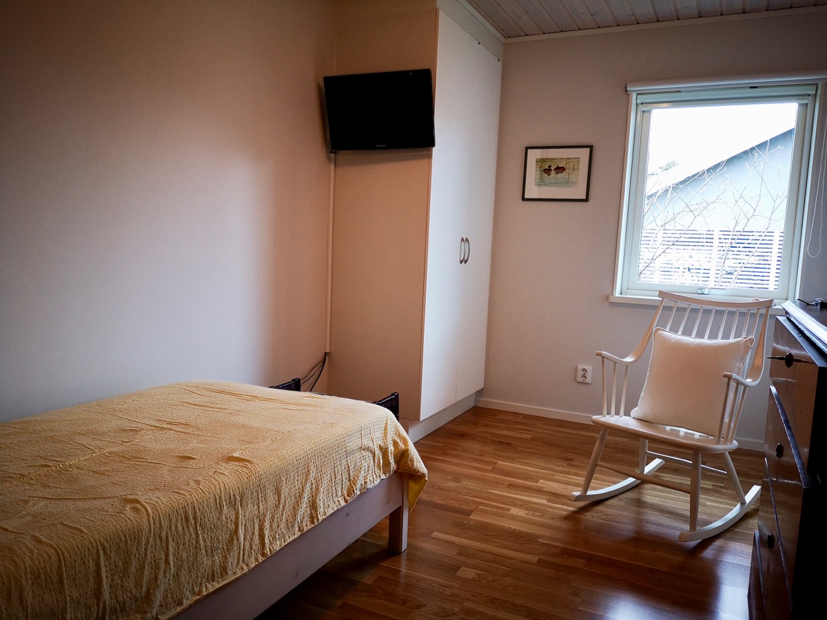 Boka 2024 - Nybyggd villa med naturtomt nära Visby Sommarland