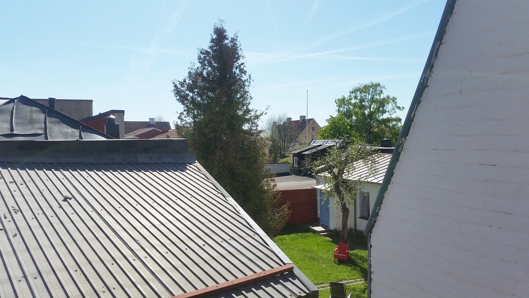Boka 2019 - Härlig och ljus innerstadslägenhet på populära Klockgränd