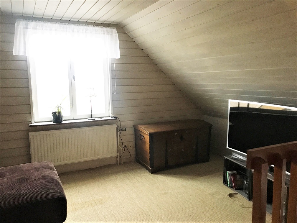 Boka 2020 - Rymlig och fräsch innerstadslägenhet (3 rok)