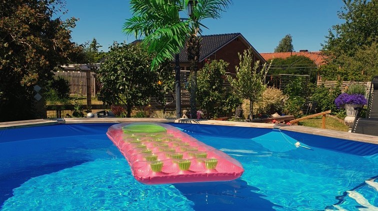 Boka 2027 - Villa med 4 sovrum och pool, bara ca 5 minuter med cykel från ringmuren