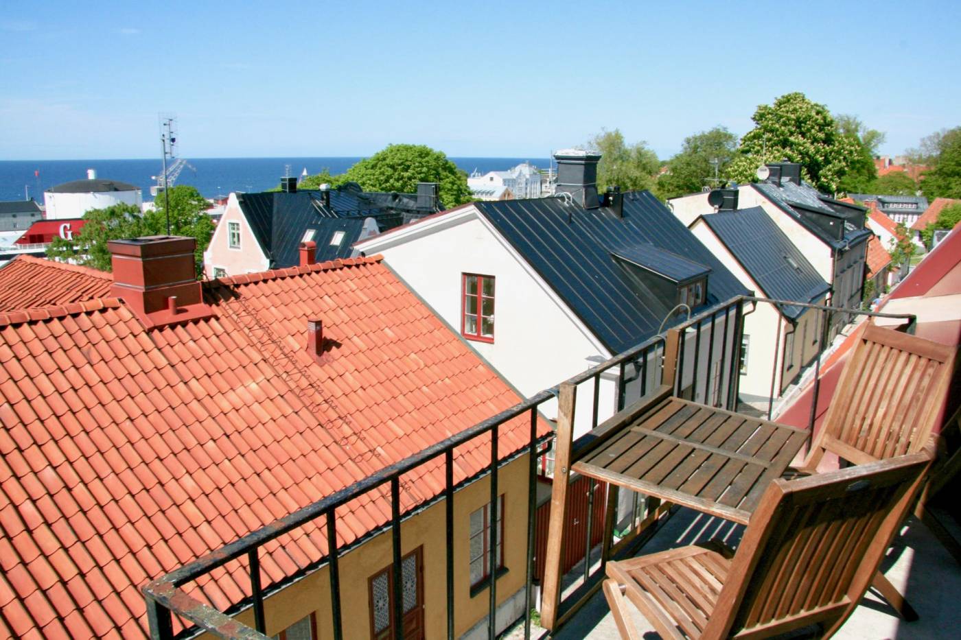 Boka 2019 - Paradvåning på Skeppargatan i Visby - 2 plan med utsikt över havet