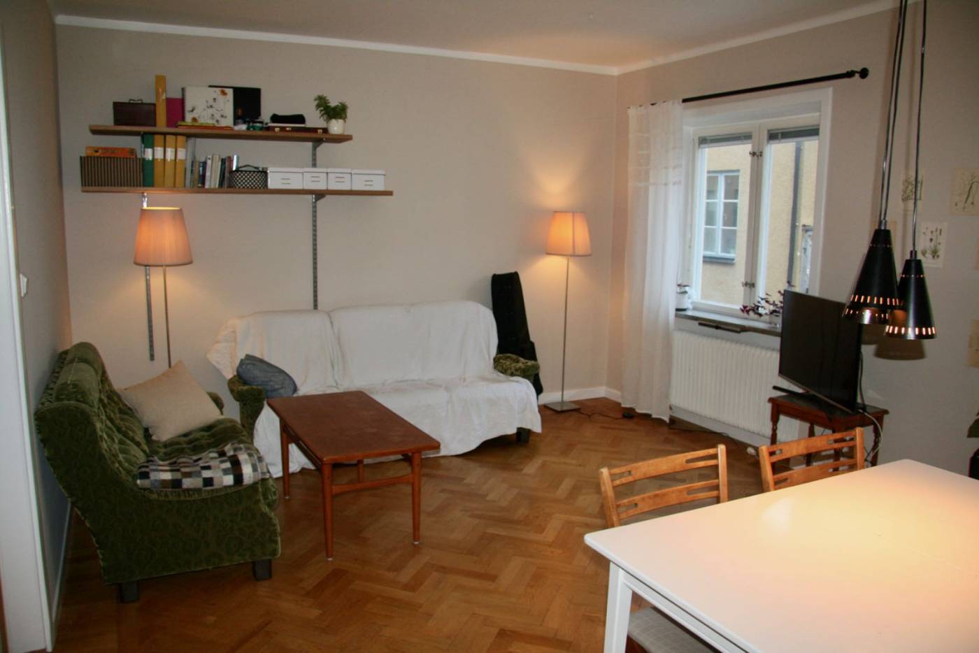 Boka 2019 - 2a med tillgång till trädgård mitt i Visby innerstad