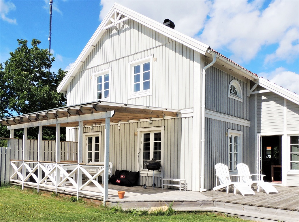 Boka 2019 - Stor villa i natursköna Follingbo knappt 8 km utanför ringmuren