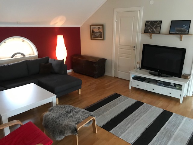 Boka 2019 - Stor villa i natursköna Follingbo knappt 8 km utanför ringmuren