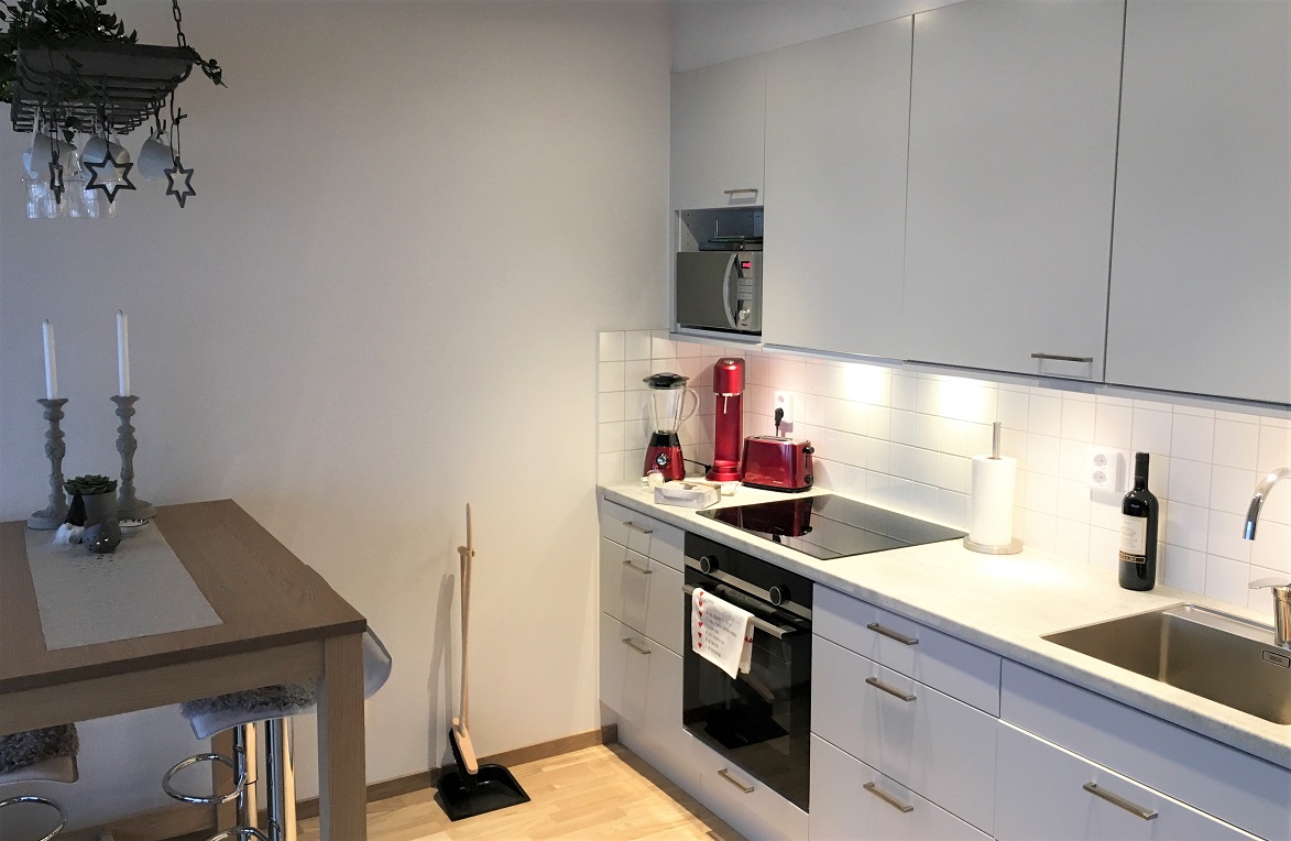 Boka 2024 - Nybyggd 1:a (takvåning) 15 min promenad från ringmuren