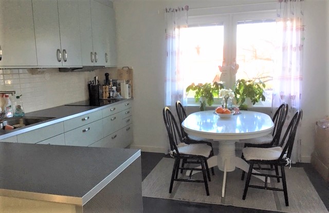 Boka 2019 - Fräscht radhus mindre än 3 km från ringmuren