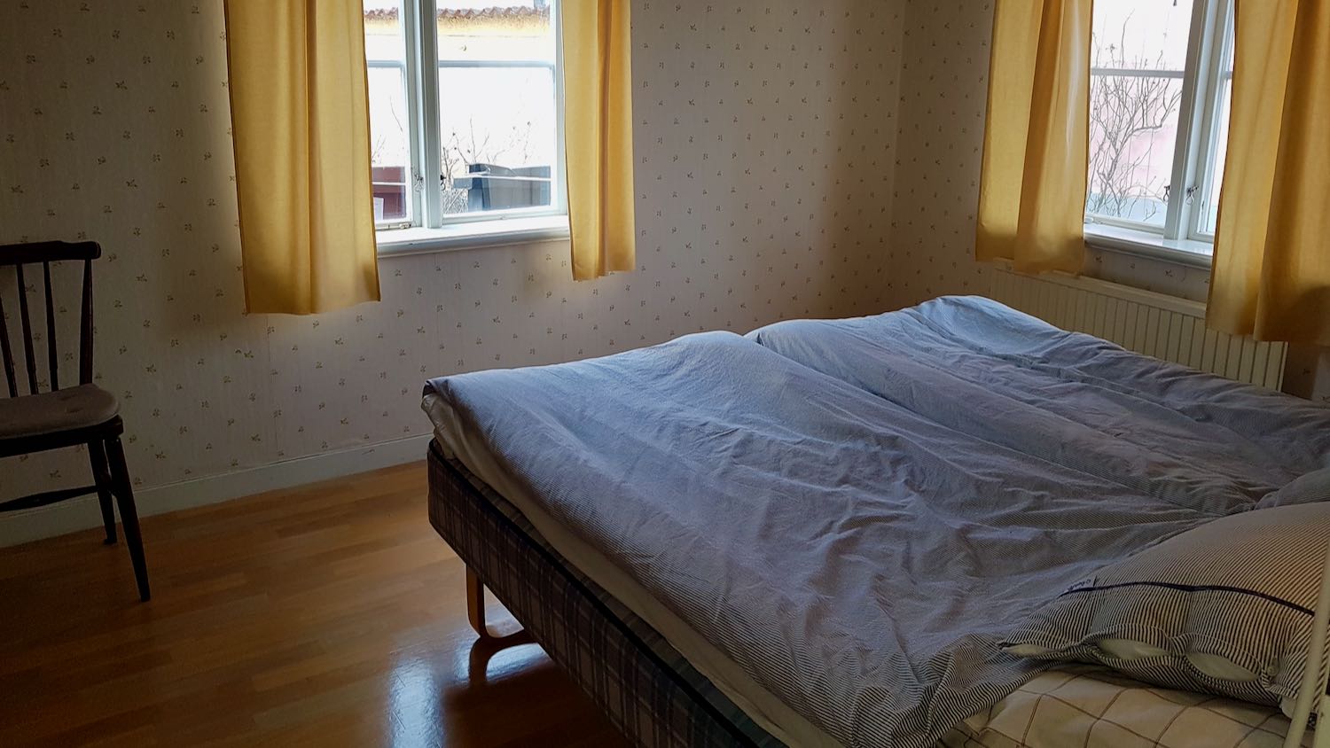 Boka 2023 - Mysigt hus på klinten i Visby innerstad med innergård för mingel