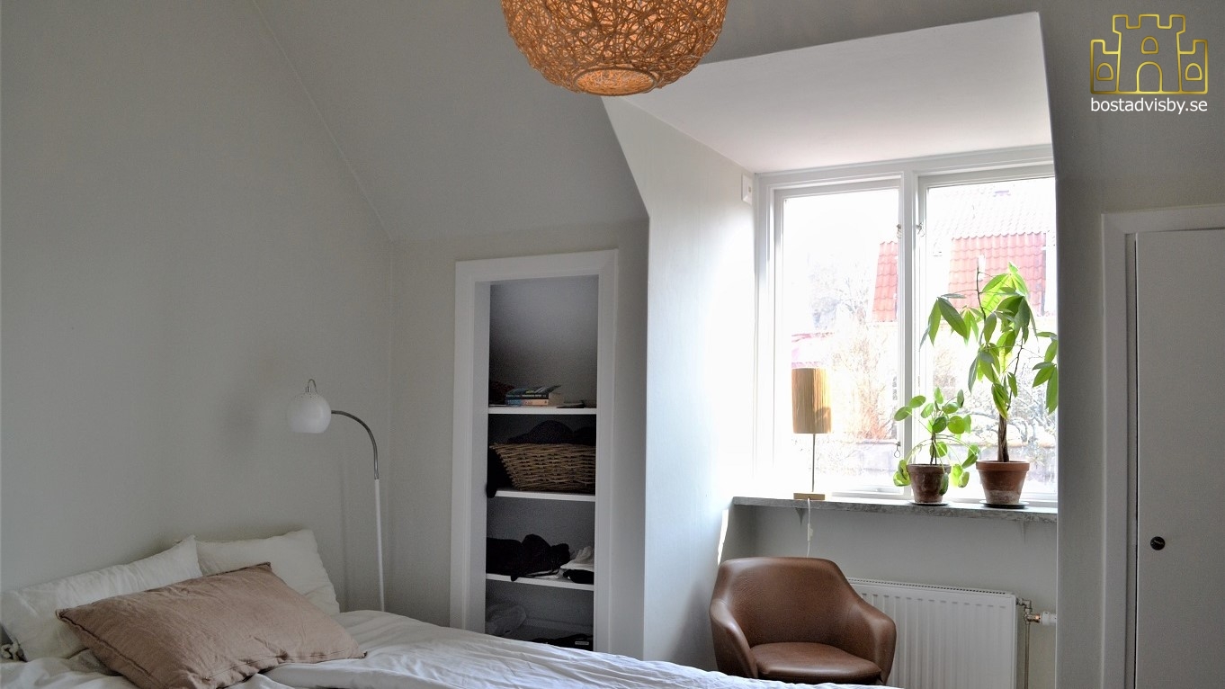 Attraktiv villa i innerstan med stor trädgård