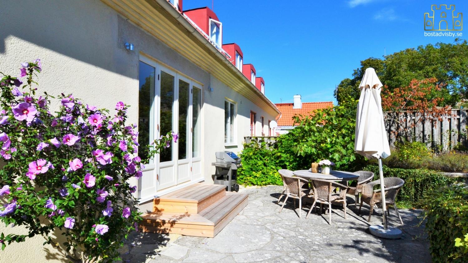 Attraktiv villa i innerstan med stor trädgård
