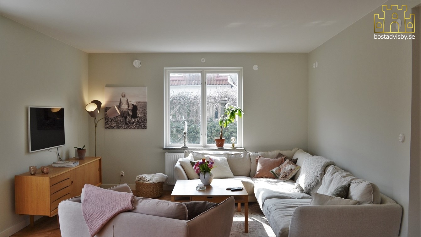 Attraktiv villa i innerstan med stor trädgård