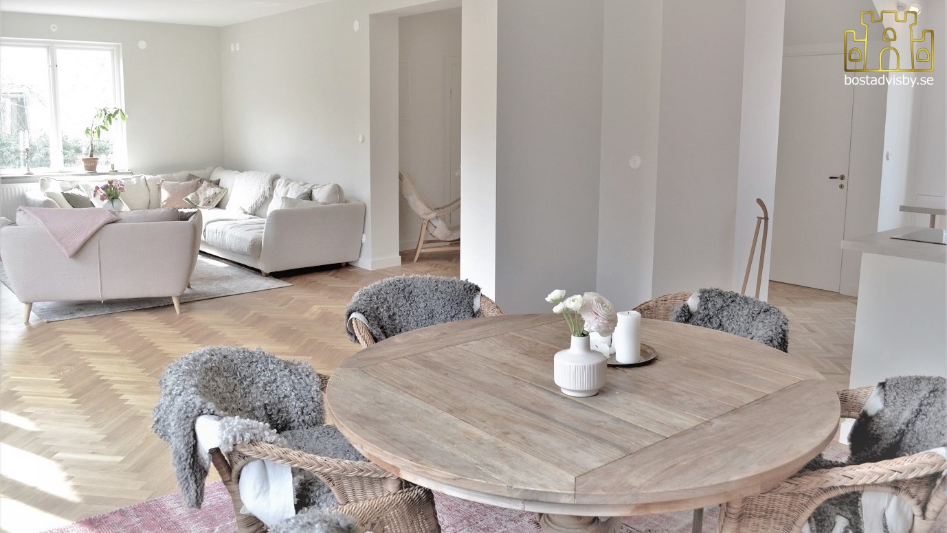 Attraktiv villa i innerstan med stor trädgård