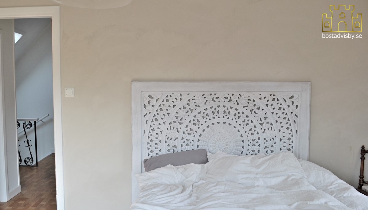 Attraktiv villa i innerstan med stor trädgård