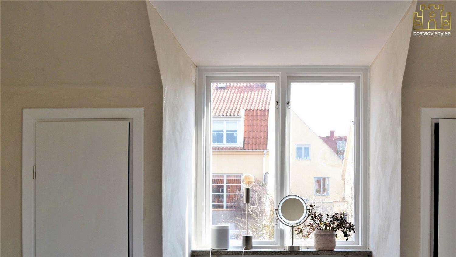 Attraktiv villa i innerstan med stor trädgård