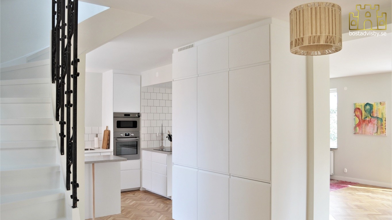 Attraktiv villa i innerstan med stor trädgård