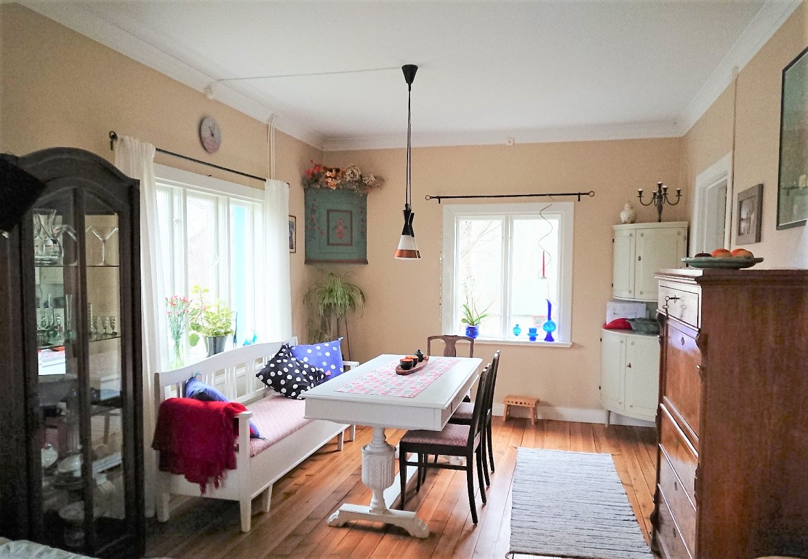 Boka 2023 - Mysig funkisvilla ca. 20 min promenad från ringmuren