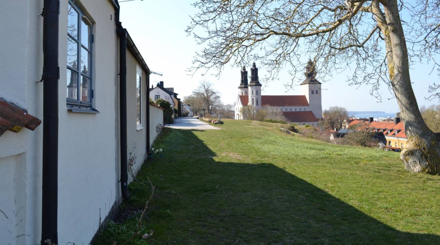 Boka 2019 - Innerstan - Gårdshus på klinten med 