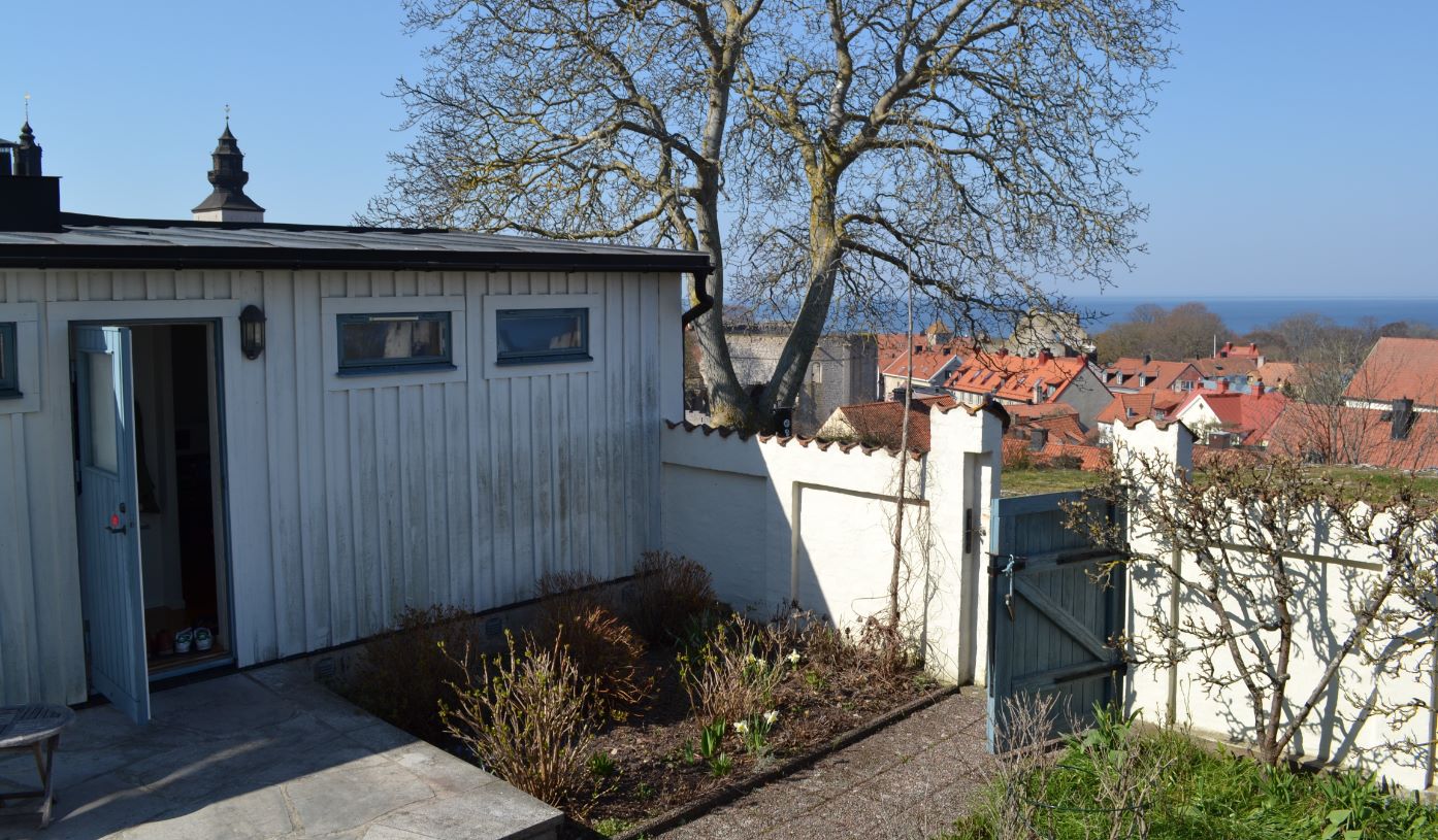 Boka 2019 - Innerstan - Gårdshus på klinten med 