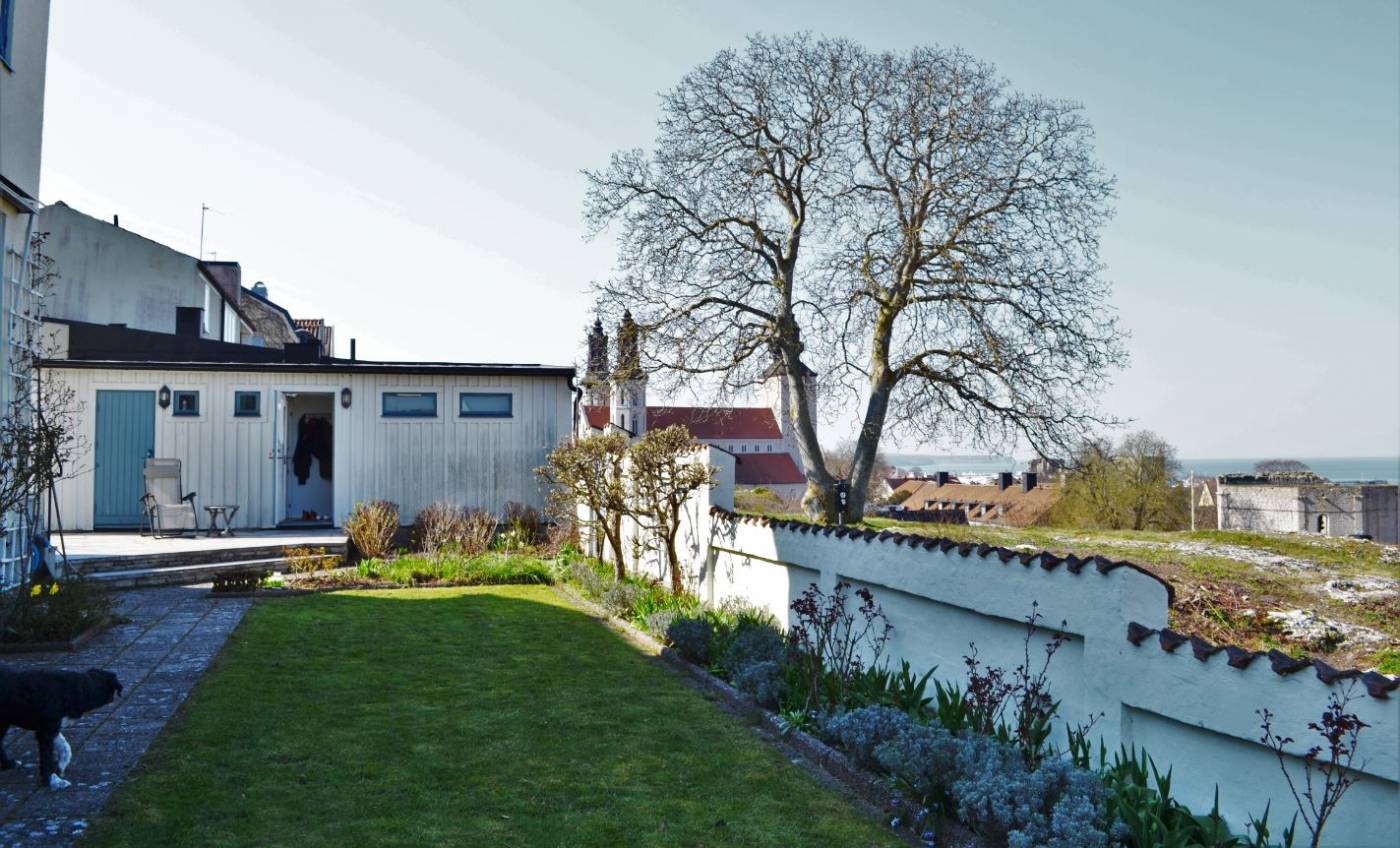 Boka 2019 - Innerstan - Gårdshus på klinten med 