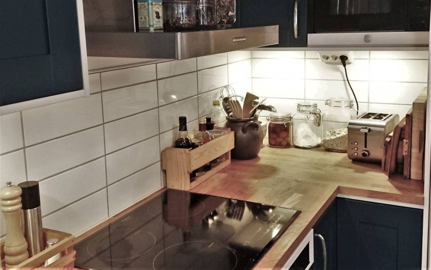 Boka 2019 - Rymlig vindsvåning i innerstan med utsikt över havet och Almedalen