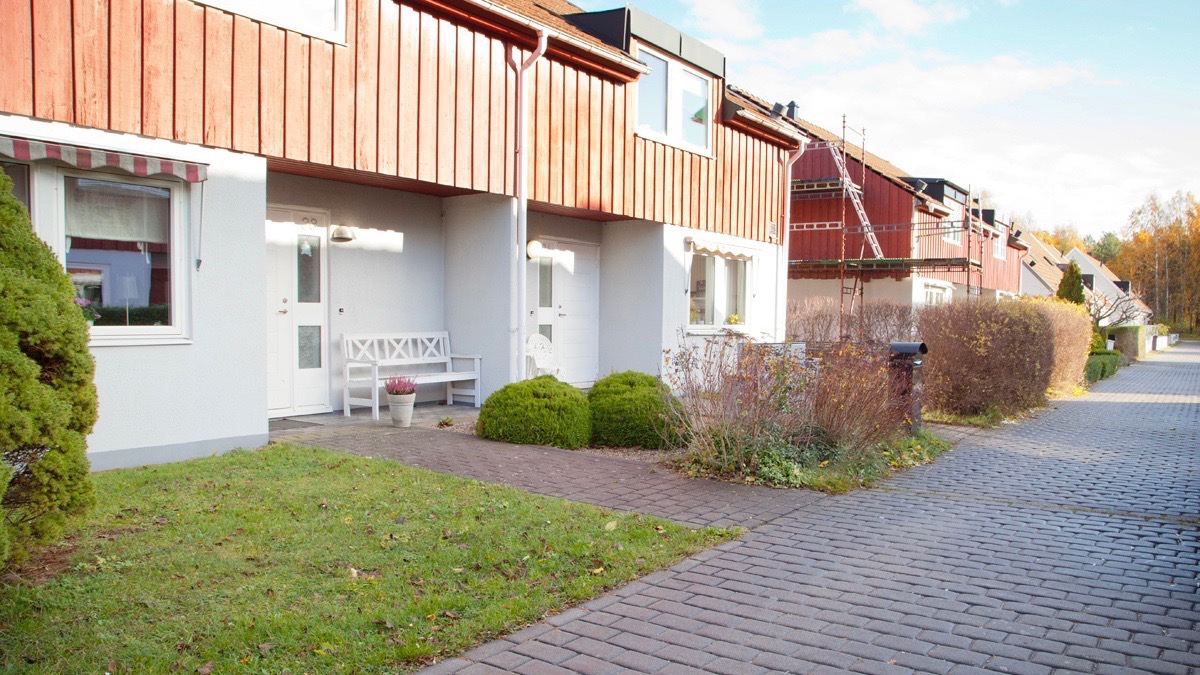 Boka 2020 - Stort nyrenoverat hus i lugnt område