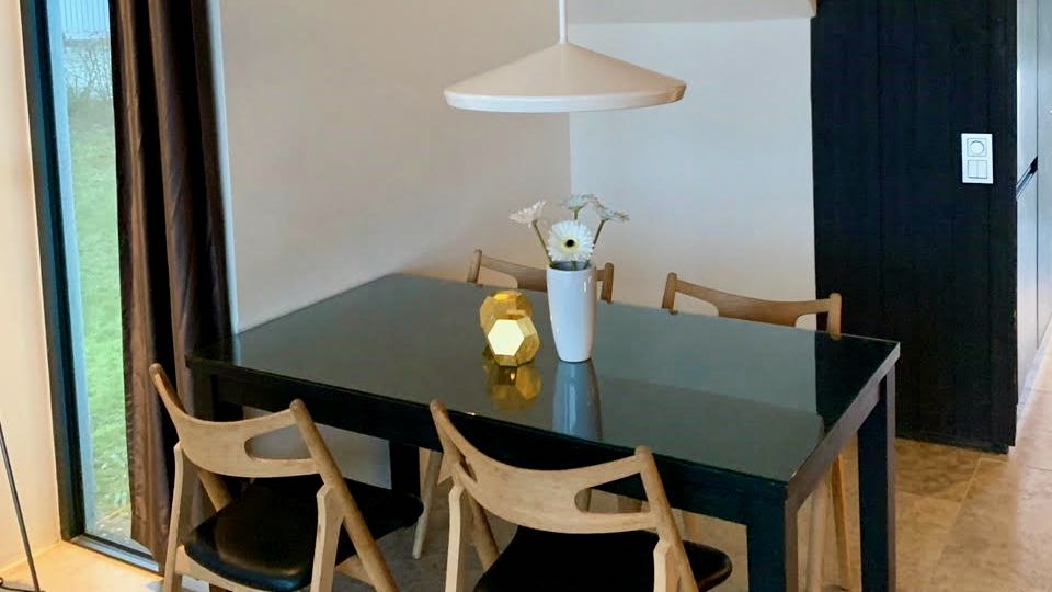 Bungalow, 3 rok, på lyxresorten Novi - Vackert boende vid havet, längs strandpromenaden i Visby