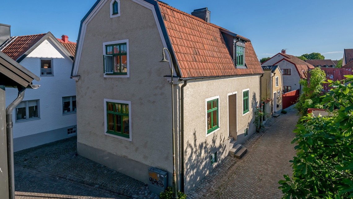 Boka 2021 - Fint hus med trädgård i Visby innerstad