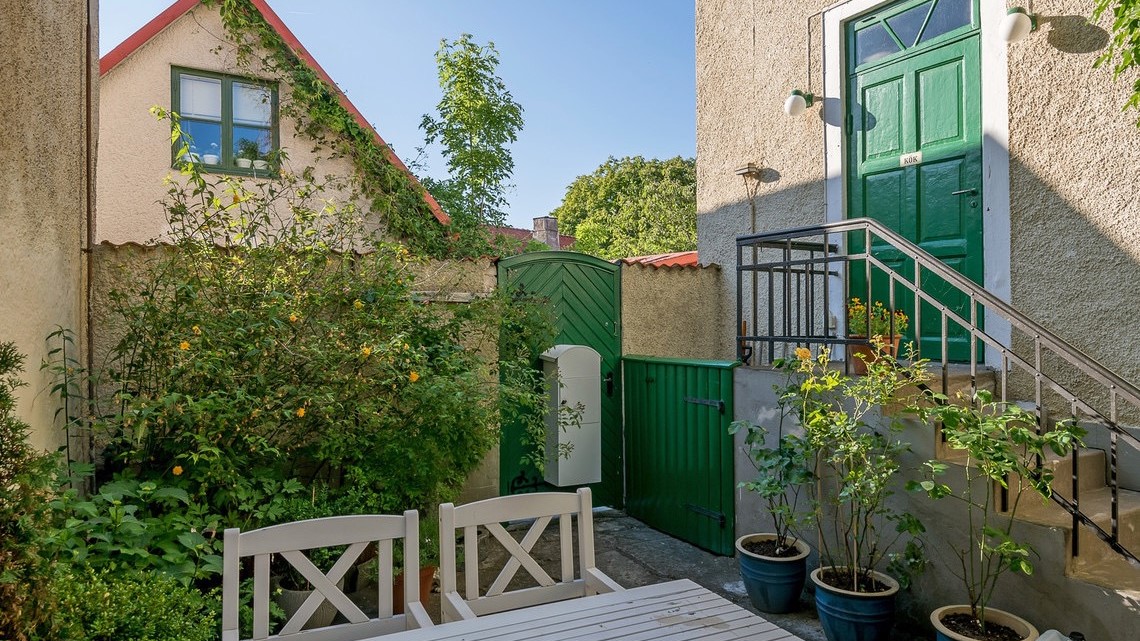 Boka 2021 - Fint hus med trädgård i Visby innerstad