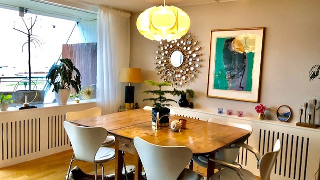 Boka 2026 - Nyrenoverad 3:a med havsutsikt, vid strandpromenaden, tillgång till pool