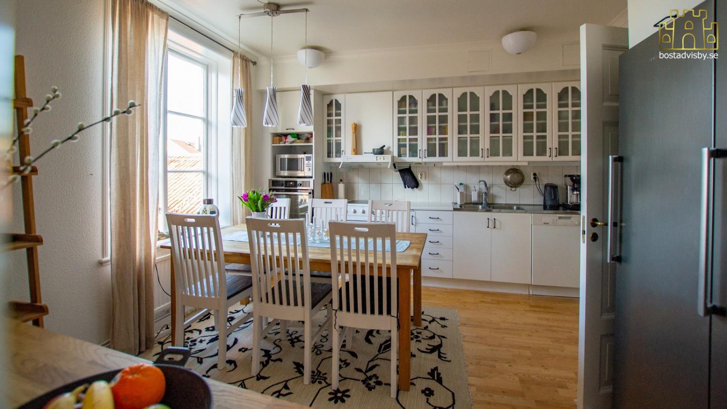 MTV 2026 - Lägenhet i innerstan - Havsutsikt - 70 meter till Almedalen