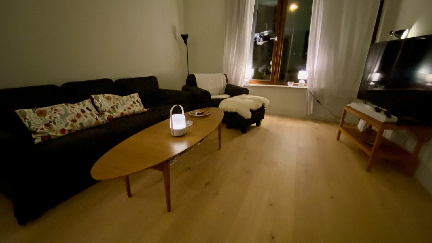 MTV 2026 - Nybyggd 6:a på 2 plan vid ringmuren: 5 sovrum, 13 bäddar, 2 badrum