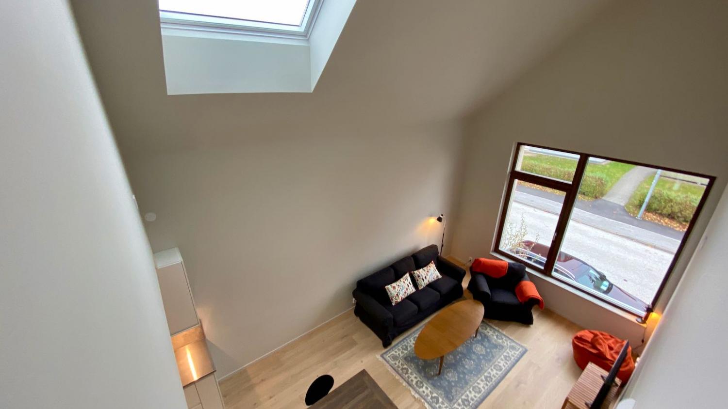 MTV 2026 - Nybyggd 6:a på 2 plan vid ringmuren: 5 sovrum, 13 bäddar, 2 badrum