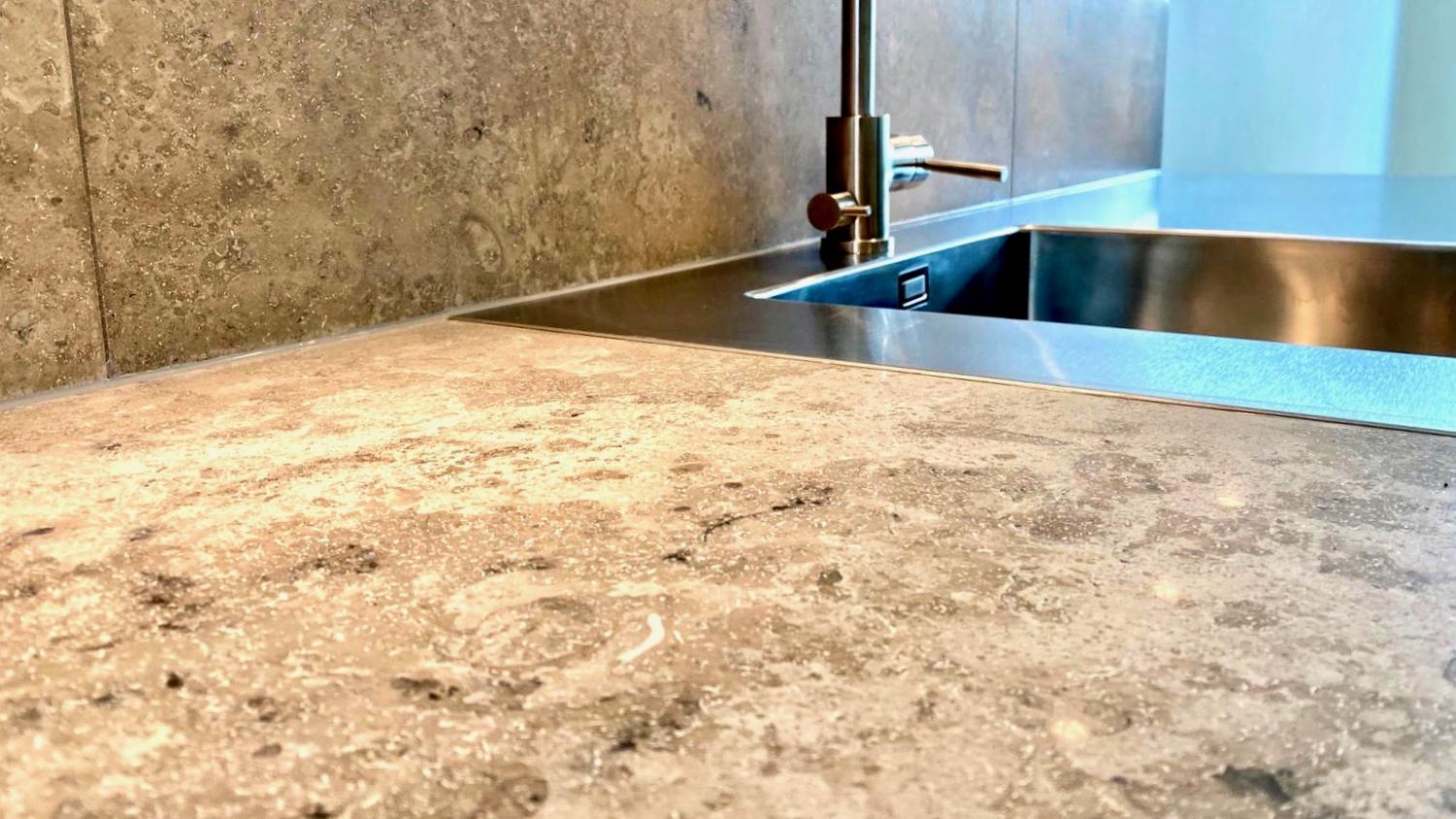 MTV 2026 - Nybyggd 6:a på 2 plan vid ringmuren: 5 sovrum, 13 bäddar, 2 badrum