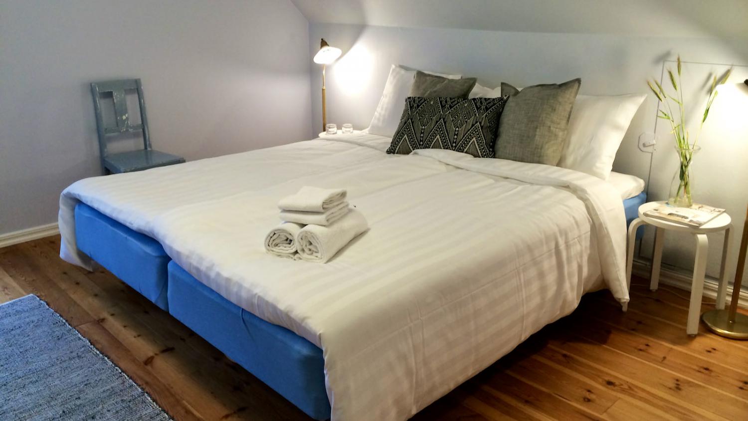 Boka 2025 - Vindsvåning på Strandgatan precis intill Almedalen