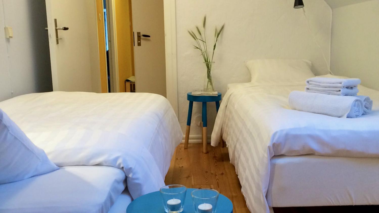 Boka 2025 - Vindsvåning på Strandgatan precis intill Almedalen