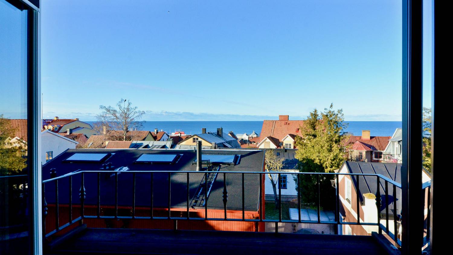 MTV 2024 - Lyxig vindsvåning på Adelsgatan med utsikt över innerstan och havet