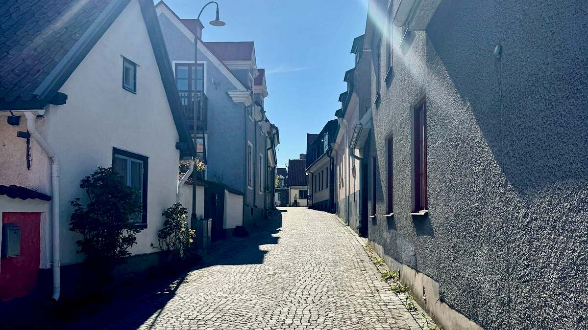 Boka 2027 - Mysigt gårdshus mitt i Visby innerstad