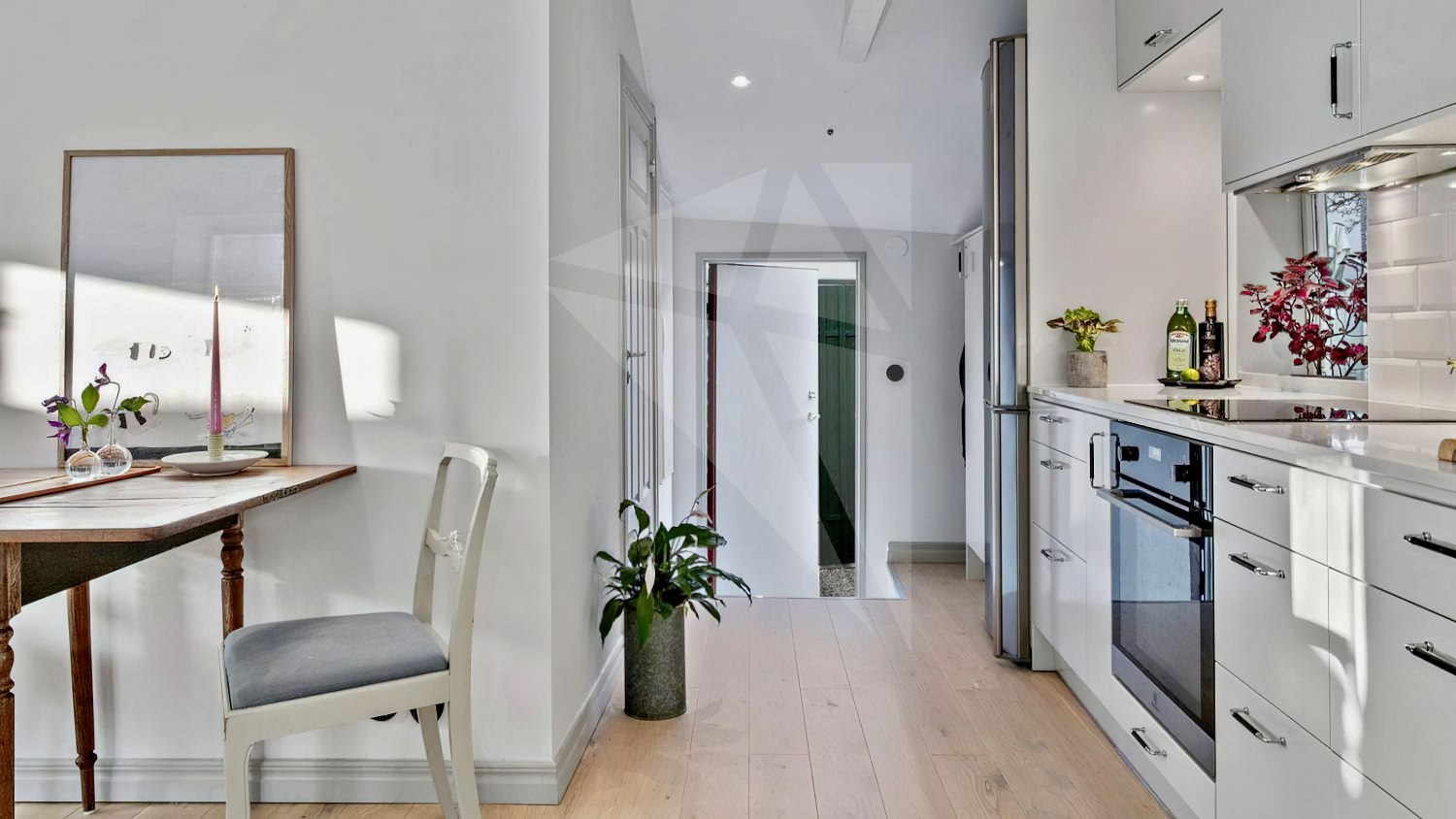 Boka 2026 - Nyrenoverat hus med egen uteplats, intill ringmuren