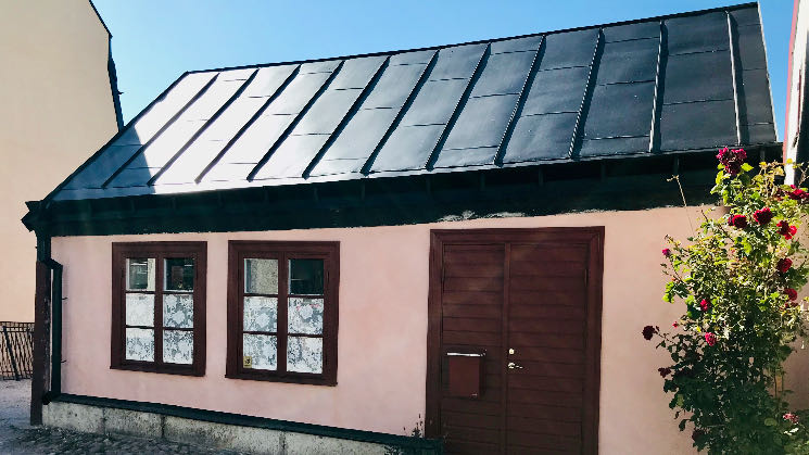 Boka 2026 - Nyrenoverat hus med egen uteplats, intill ringmuren