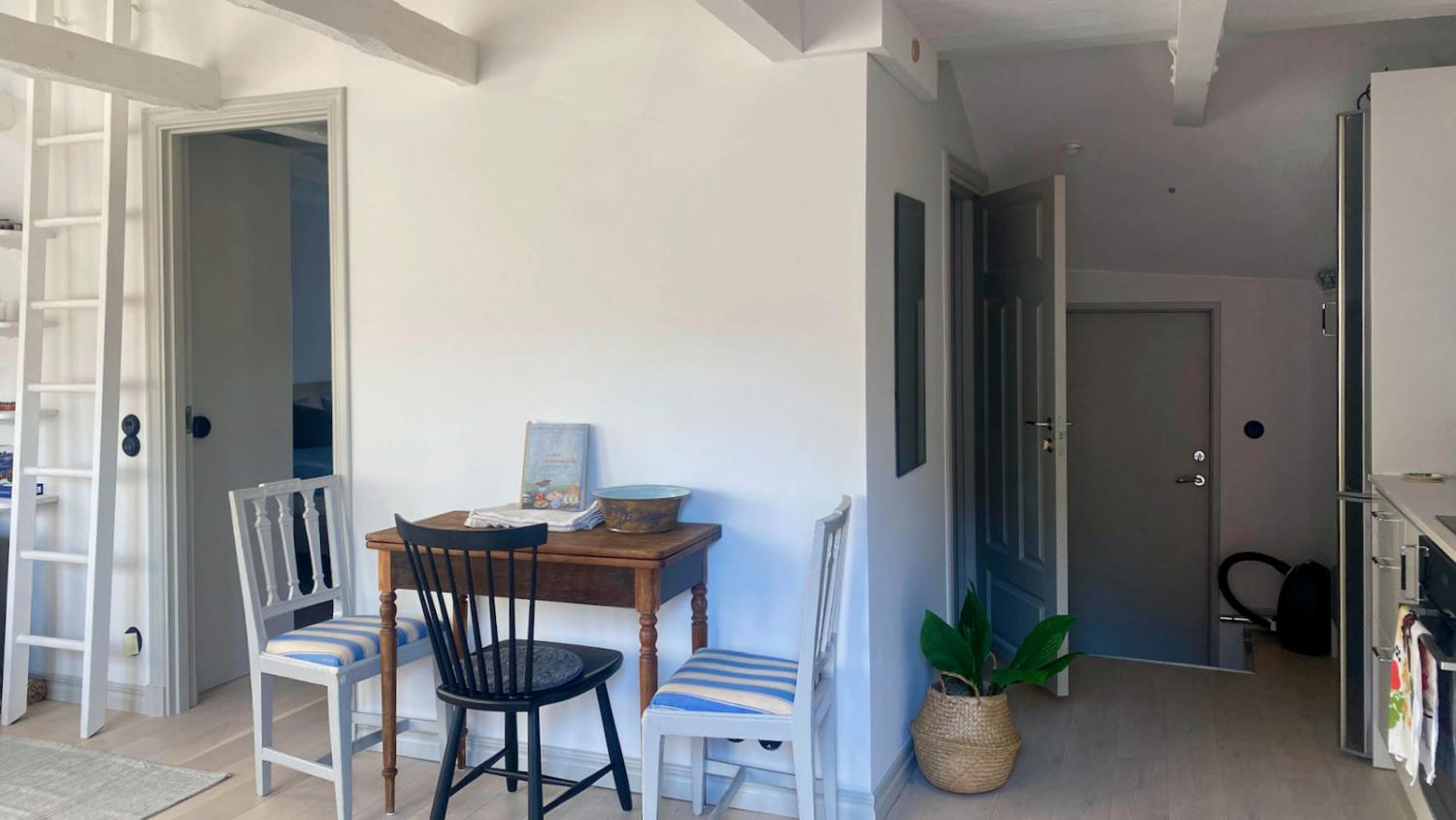 Boka 2026 - Nyrenoverat hus med egen uteplats, intill ringmuren