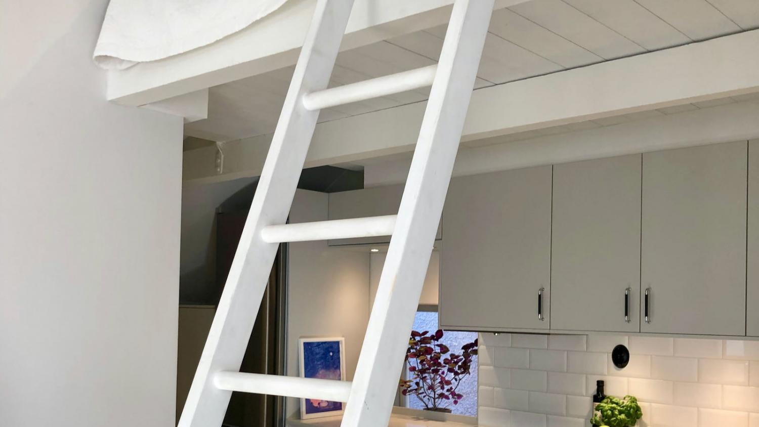 Boka 2026 - Nyrenoverat hus med egen uteplats, intill ringmuren