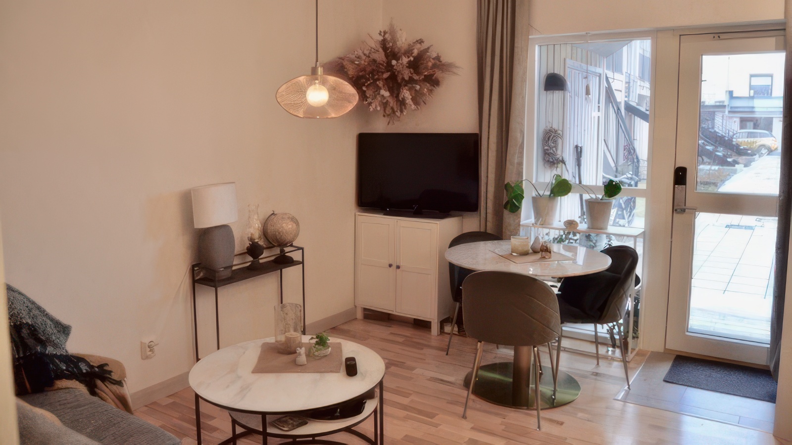 Boka 2026 - 2:a med 4 bäddar en dryg km från ringmuren