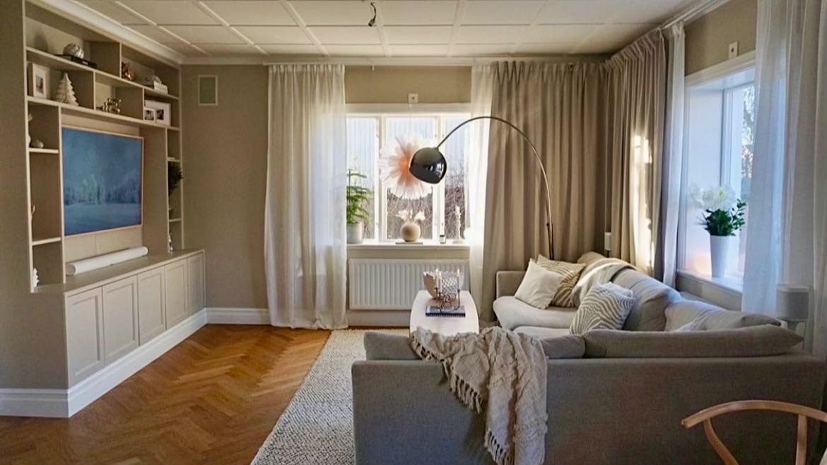 Boka 2024 - Lyxig villa på 320 m2 vid Visby centrum. 5 sovrum, 3 badrum och stor trädgård.