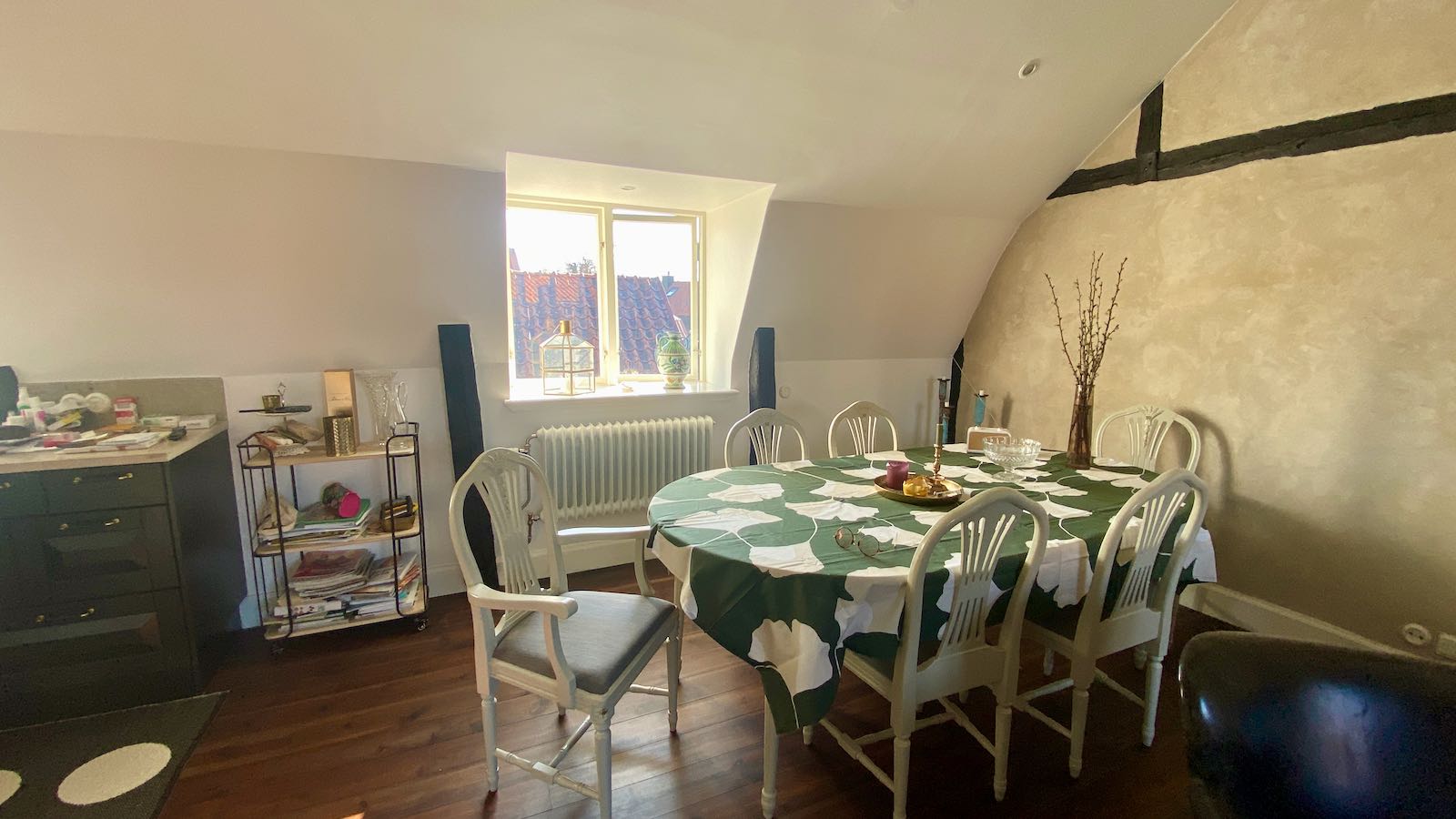 Boka 2026 Vindsvåning med takterass vid Wallers plats och Adelsgatan