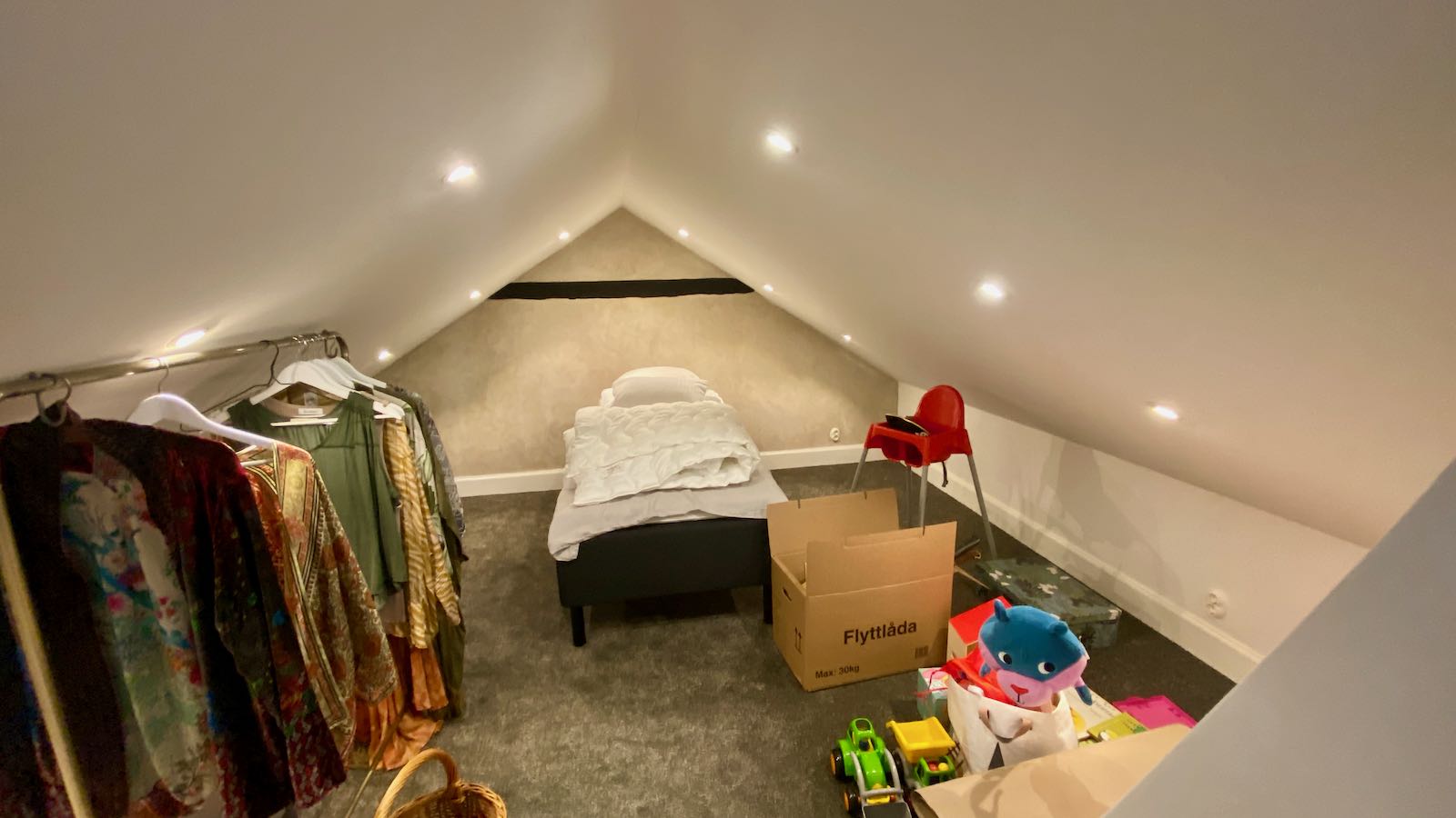 Boka 2026 Vindsvåning med takterass vid Wallers plats och Adelsgatan