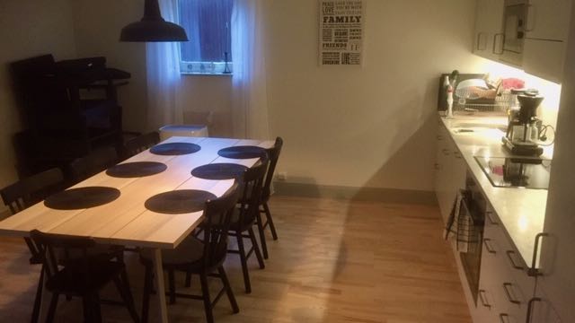 Boka 2023 - Nybyggd lägenhet för 4 personer nära Visby domkyrka