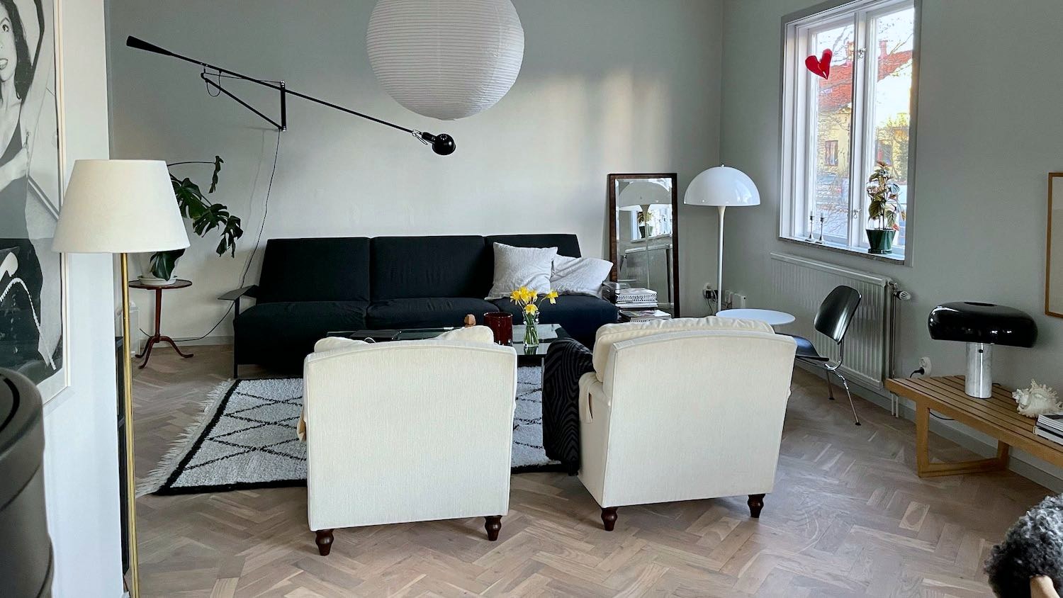 Boka 2027 - Villa på 3 plan med 4 sovrum och trädgård, några minuters promenad från ringmuren