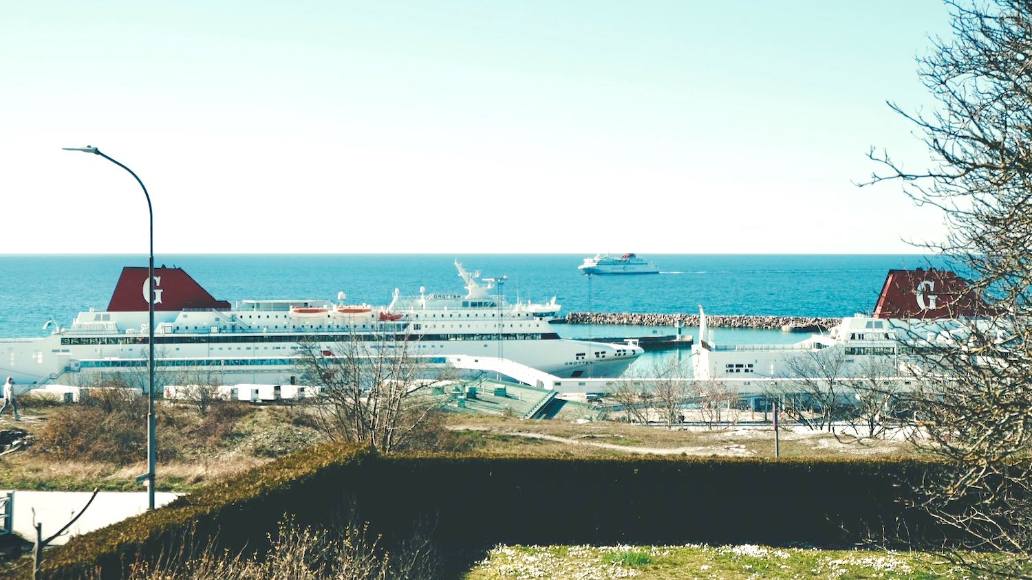 Boka 2024 - Fint hus på 3 plan, utsikt över Visby hamn, nära ringmuren.