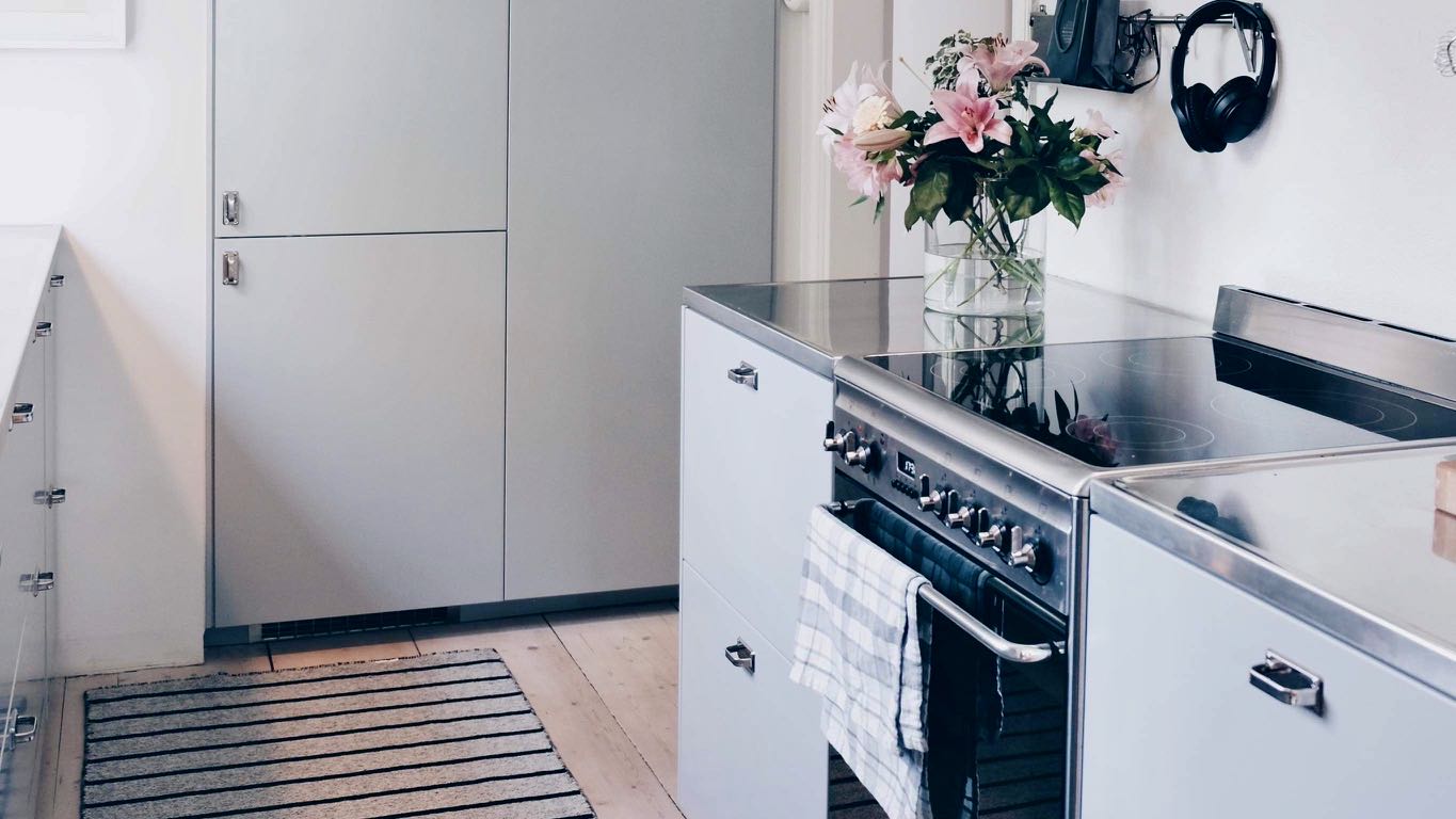 Boka 2024 - Fint hus på 3 plan, utsikt över Visby hamn, nära ringmuren.