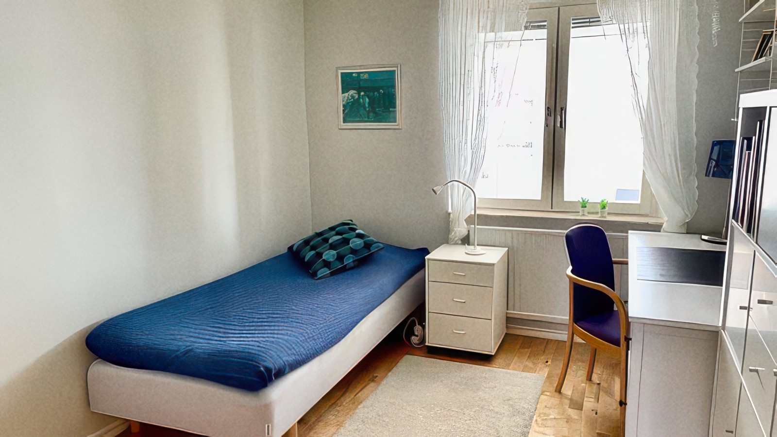 Stor 4:a på 113 kvm, havsutsikt och egen parkering