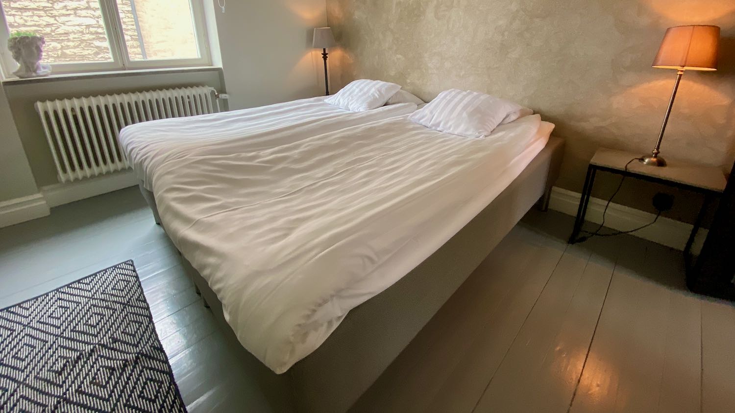 Boka 2026 - Hotell-lägenhet på Stora torget i Visby innerstad